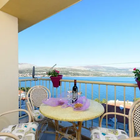 Dani Apartamento Trogir